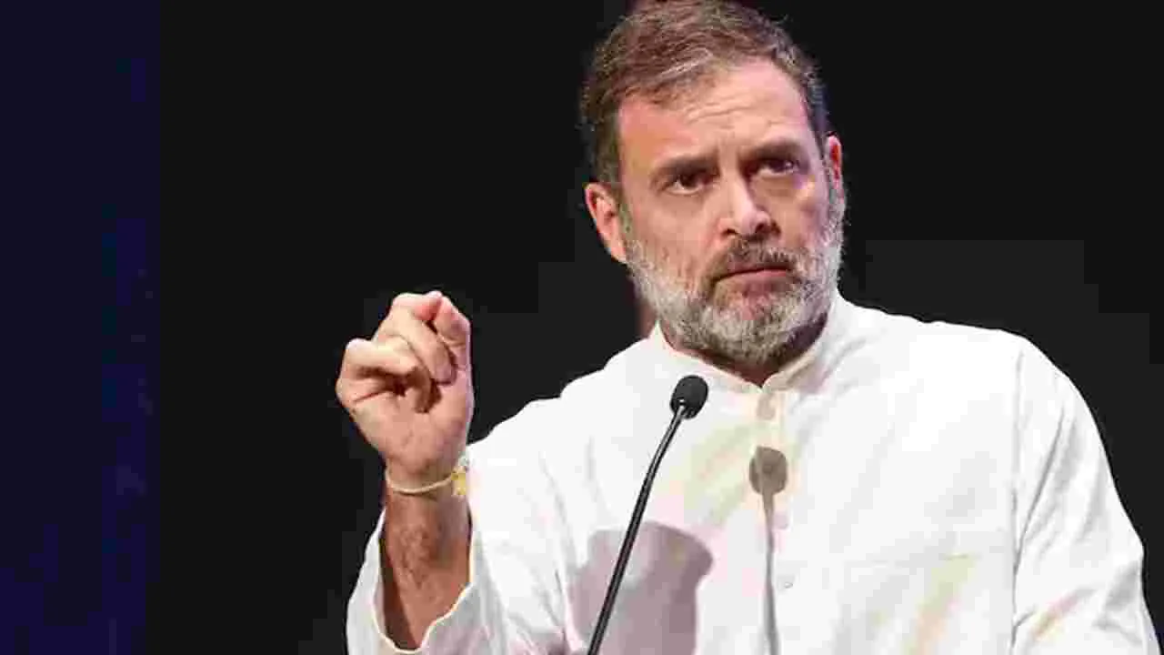 రాహుల్‌ ముఖానికి నల్ల రంగు పూస్తాం