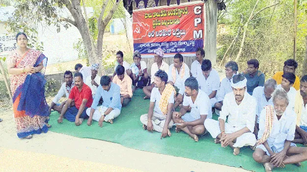 మల్కాపూర్‌లో డ్రైనేజీ నిర్మాణం పునరుద్ధరించాలి