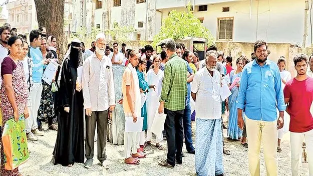 ప్రశాంతంగా ముగిసిన నీట్‌