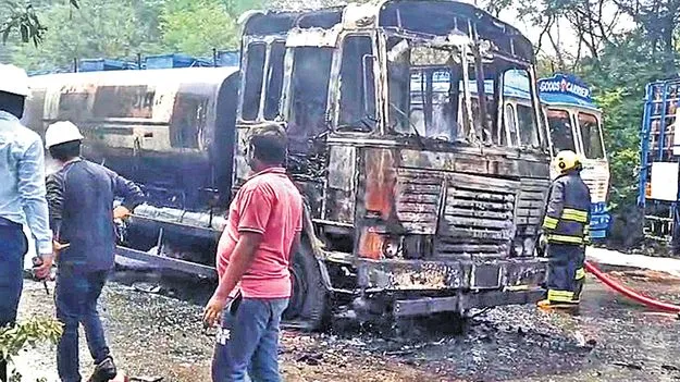 Charlapalli: చర్లపల్లిలో అగ్ని ప్రమాదం.. తప్పిన ముప్పు