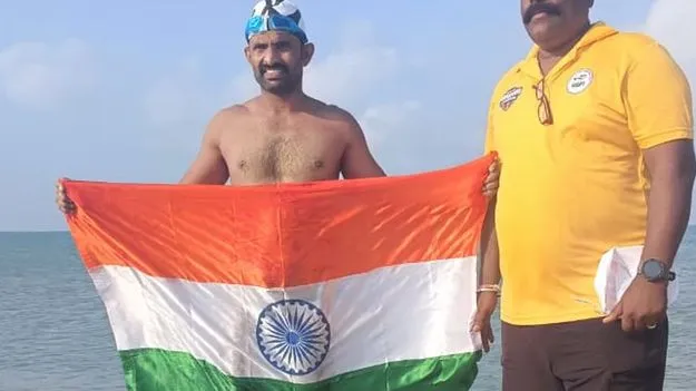 పారా స్విమ్మర్‌ గణేష్‌ రికార్డు