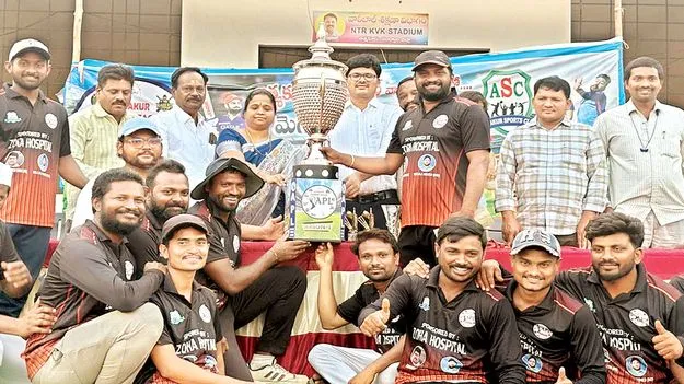 ముగిసిన ఆత్మకూరు ప్రీమియర్‌ లీగ్‌ క్రికెట్‌ టోర్నీ