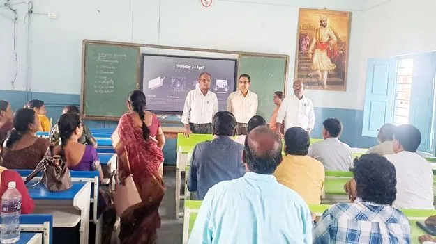 బడిని బలోపేతం చేయాలి