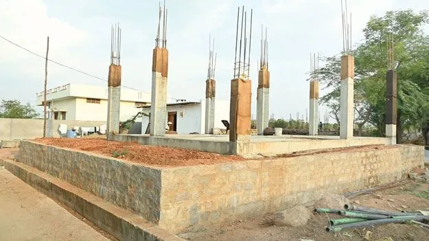  నత్తనడకన ఇందిరమ్మ ఇళ్ల నిర్మాణం 
