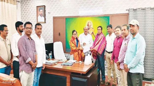 జిల్లాను విద్యాపరంగా ముందు వరుసలో ఉంచుదాం 