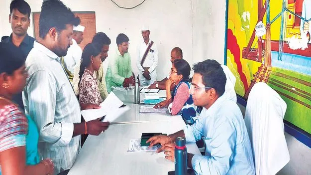 ప్రజావాణి దరఖాస్తులు త్వరగా పరిష్కరించాలి