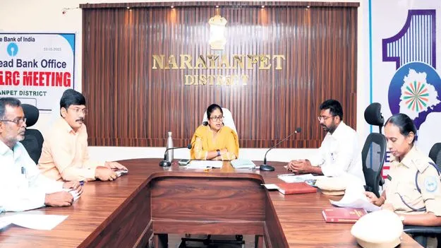 గడువులోగా అనుమతులు మంజూరు చేయాలి