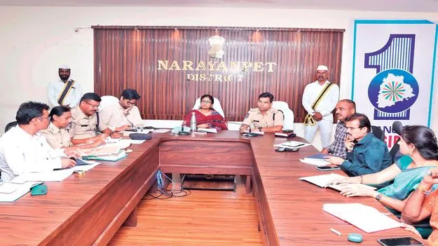 ఇసుక రవాణాకు అనుమతులు ఇవ్వాలి 