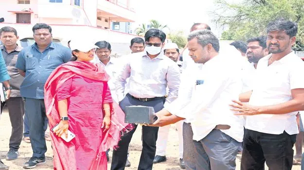 కొనుగోలు చేసిన ధాన్యాన్ని మిల్లులకు తరలించాలి 