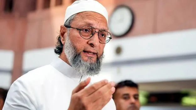 Asaduddin Owaisi: పాక్ ఆట కట్టించేందుకిదే సరైన తరుణం: ఒవైసీ