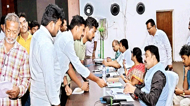 ముందస్తు అడ్మిషన్ల ప్రచారాన్ని నిలిపివేయాలి 