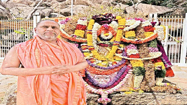 వైభవంగా కవీంద్ర తీర్థుల పూర్వారాధన  