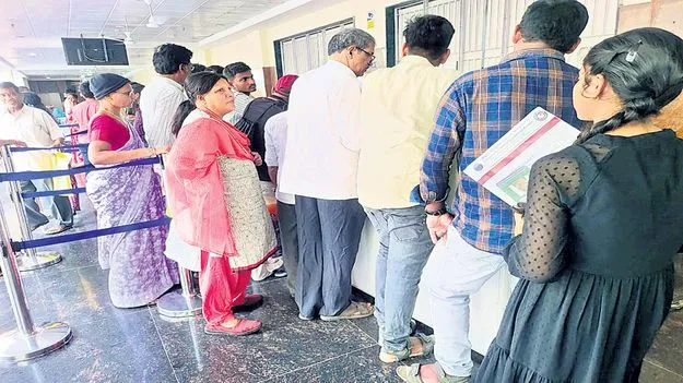 ‘హోమీబాబా’ ఆస్పత్రిలో మొరాయించిన సర్వర్‌ 