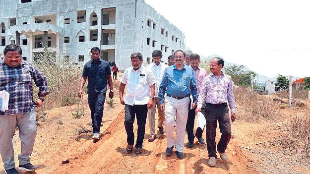 మైనార్టీ గురుకులాల్లో మెరుగైన విద్య