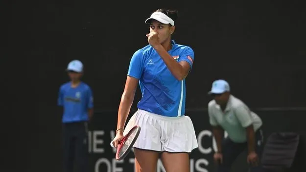 రష్మిక హ్యాట్రిక్‌ విజయం