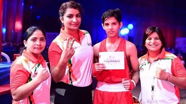 ఆసియా జూనియర్‌ బాక్సింగ్‌లో అమ్మాయిలు అదరహో