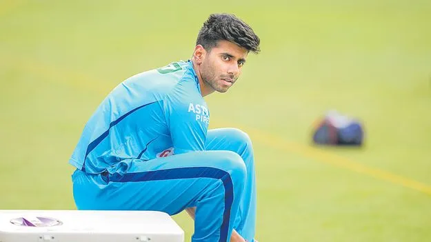 మయాంక్‌ కెరీర్‌తో ఆట లా 