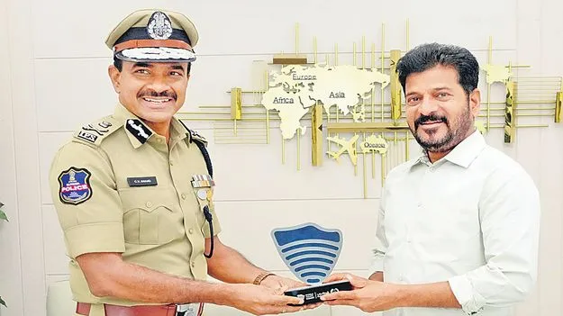 CM Revanth Reddy: సీపీ సీవీ ఆనంద్కు సీఎం అభినందనలు