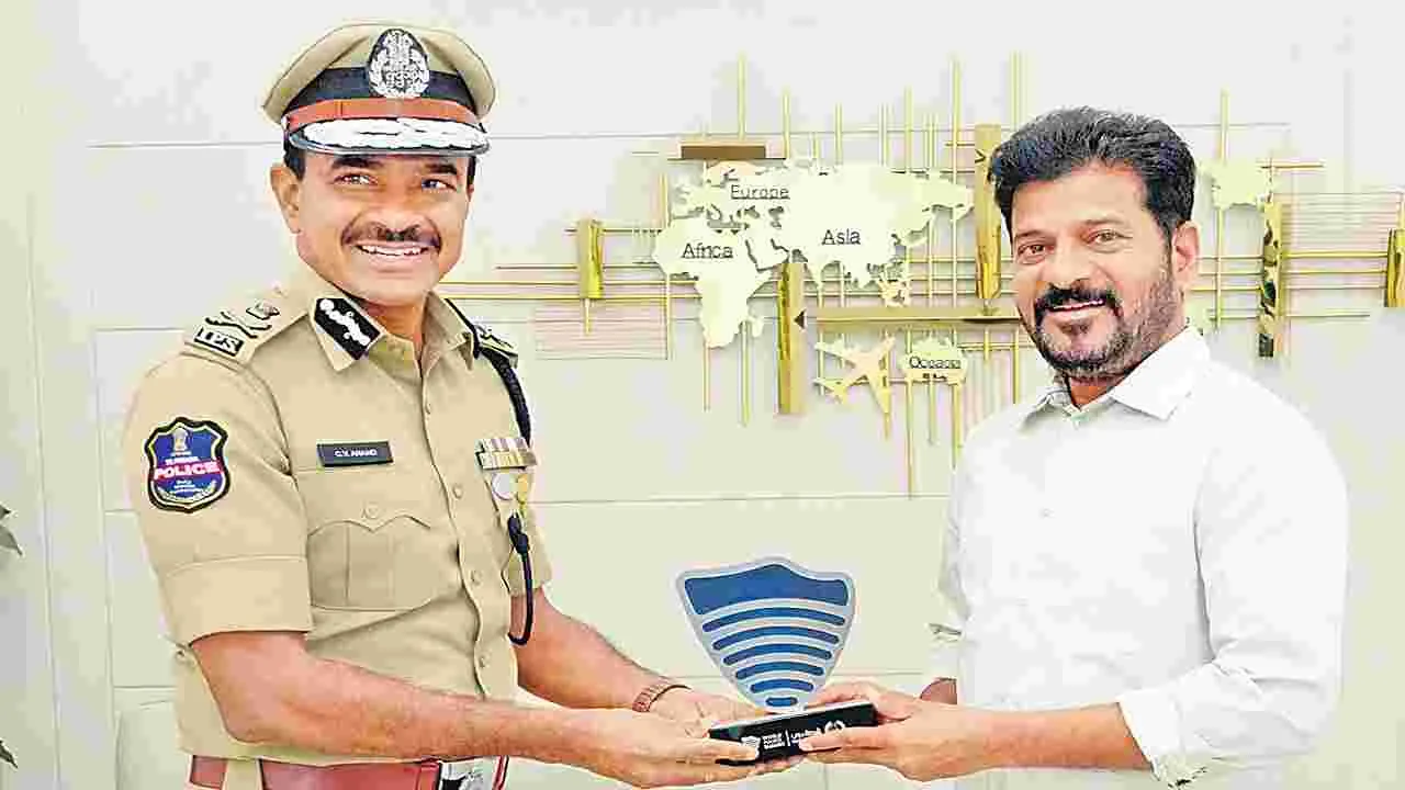 CM Revanth Reddy: సీపీ సీవీ ఆనంద్‌కు సీఎం అభినందనలు