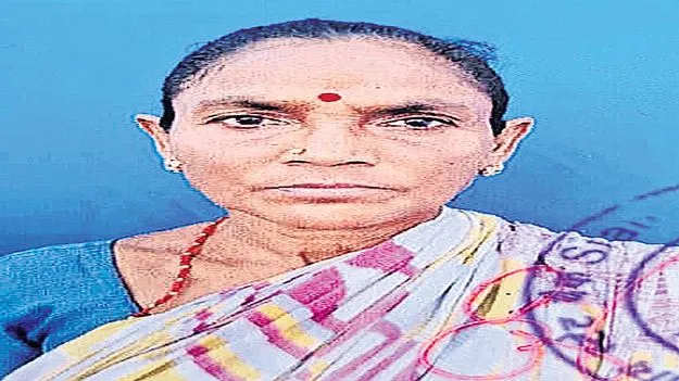 విద్యుదాఘాతంతో మహిళా రైతు మృతి
