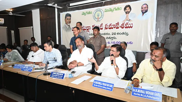 అపోలోతో ఒప్పందంపై అర్ధగంట చర్చ