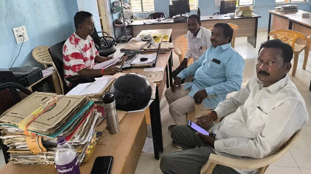 సచివాలయాల్లోనే సరిపెట్టేశారు