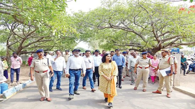 పాలమూరుకు ప్రపంచ సుందరీమణులు