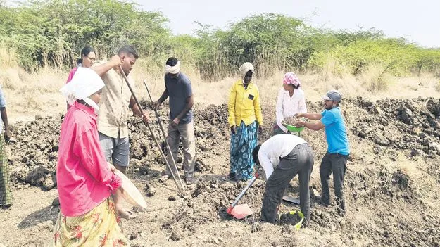 10.30లక్షల పనిదినాలు గాయబ్‌