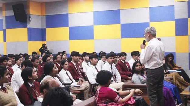 డిగ్రీ అతిథి అధ్యాపకుల గోడు వినండి