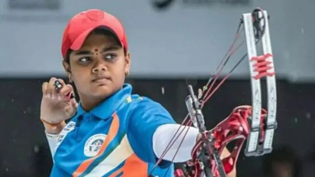 తుదిపోరుకు సురేఖ చికిత బృందం