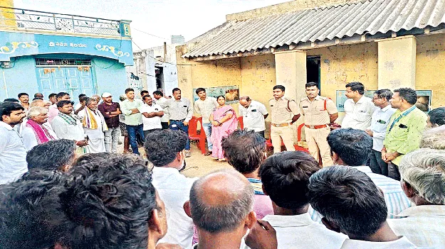 ప్రజలు అప్రమత్తంగా ఉండాలి