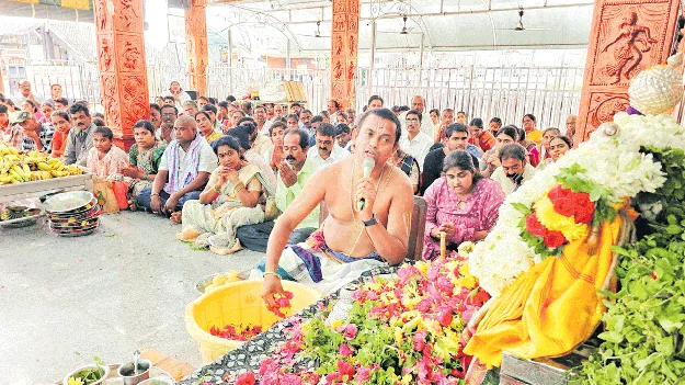 వాడపల్లి వెంకన్న ఆదాయం రూ.3.92లక్షలు