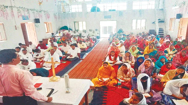 భక్తిశ్రద్ధలతో ఈస్టర్‌ వేడుకలు 