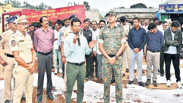 యుద్ధ వాతావరణాన్ని తలపించిన మాక్‌డ్రిల్‌ 