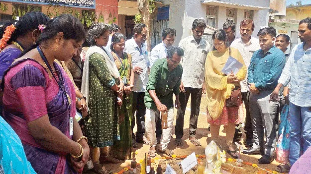 ఒడిశా బృందం ఎస్హెచ్జీల పరిశీలన