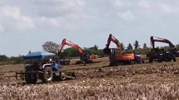 యథేచ్ఛగా చెరువుల తవ్వకం