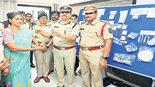 85 చోరీ కేసుల్లో 112 మంది అరెస్టు