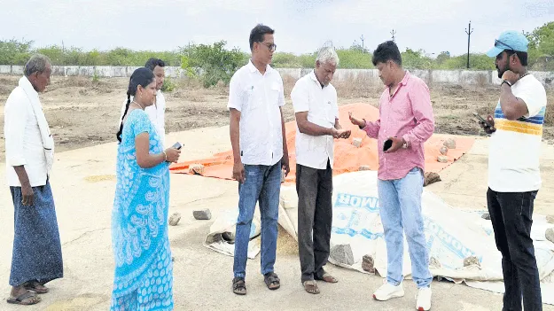 ధాన్యం కొనుగోలు కేంద్రాల్లో ఎన్ఫోర్స్మెంట్ తనిఖీలు