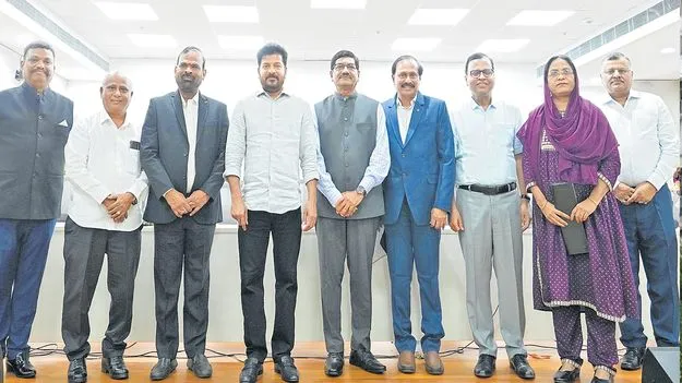 CM Revanth Reddy: యుద్ధంలో మేమే ముందున్నాం 