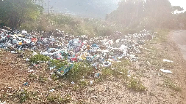 నిర్వహణ లేక.. వినియోగంలోకి రాక