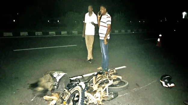 గుర్తు తెలియని వాహనం ఢీకొని వ్యక్తి మృతి 