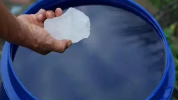 Alum Water Benefits: ఈ చిన్న ముక్కను నీటిలో కలిపి స్నానం చేస్తే చర్మ సమస్యలు పరార్