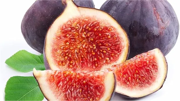 Anjeer Side Effects: ఈ సమస్యతో బాధపడుతున్నారా..అంజీర పండ్లు తింటే డేంజర్..  