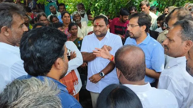 భూముల సర్వేపై రైతుల అభ్యంతరం