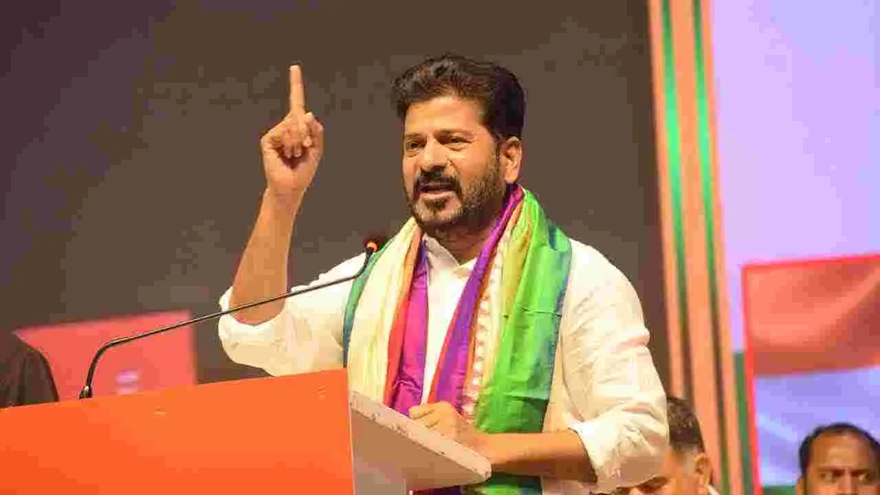CM Revanth Reddy: మేడ్చల్ జిల్లాలో జై హింద్ యాత్రలో పాల్గొన్న సీఎం రేవంత్రెడ్డి