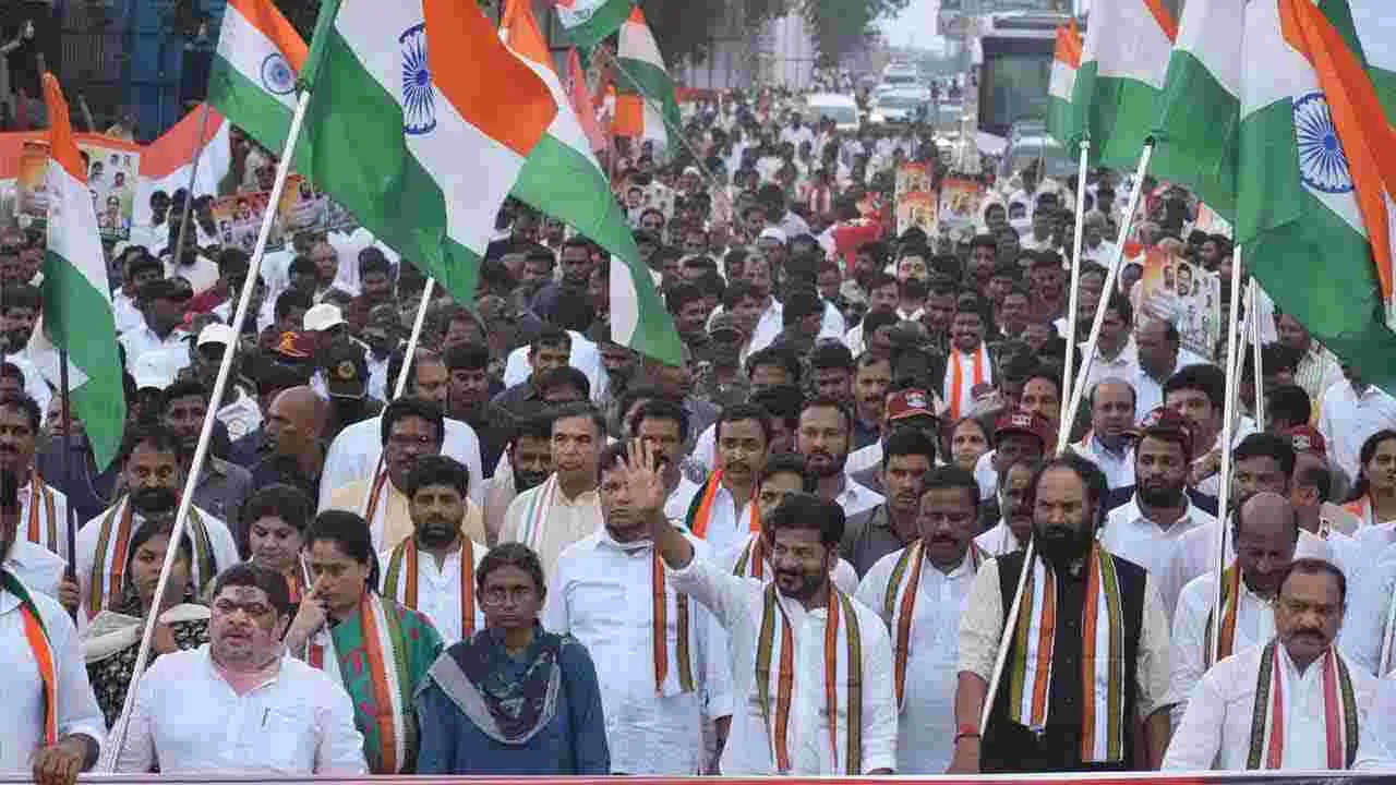 CM Revanth Reddy: మేడ్చల్ జిల్లాలో జై హింద్ యాత్రలో పాల్గొన్న సీఎం రేవంత్రెడ్డి