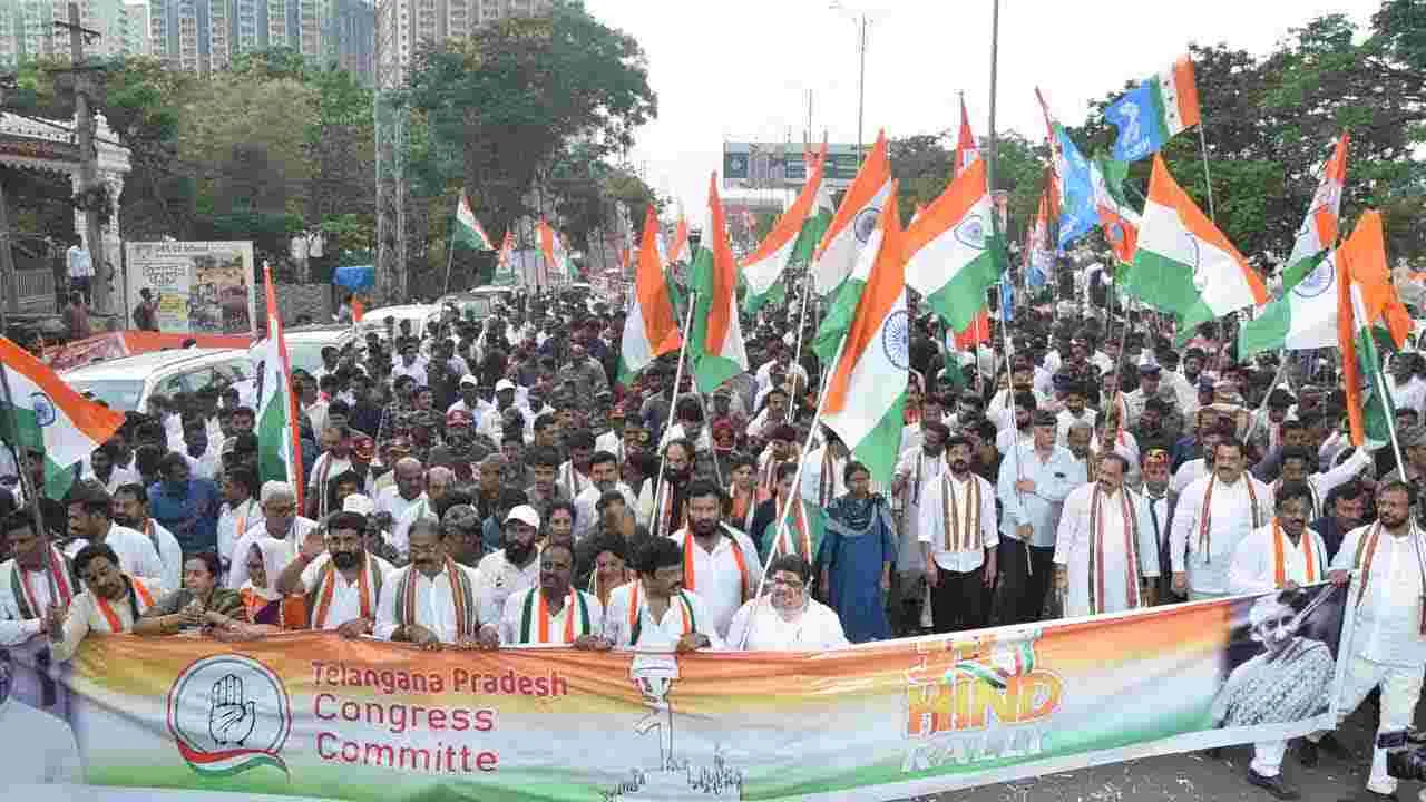 CM Revanth Reddy: మేడ్చల్ జిల్లాలో జై హింద్ యాత్రలో పాల్గొన్న సీఎం రేవంత్రెడ్డి