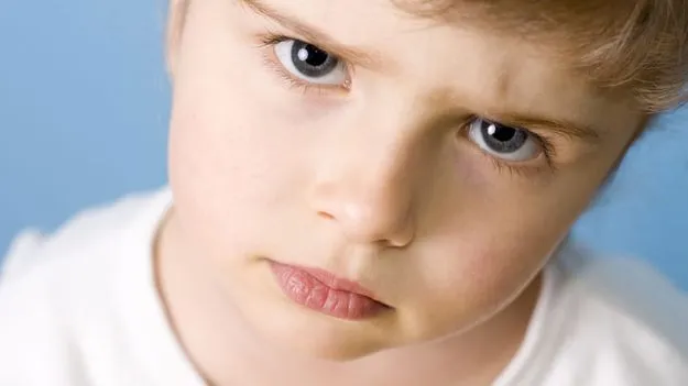 Parenting Tips: పిల్లలు ఈ 5 చెడు అలవాట్లను చాలా త్వరగా నేర్చుకుంటారు.. 