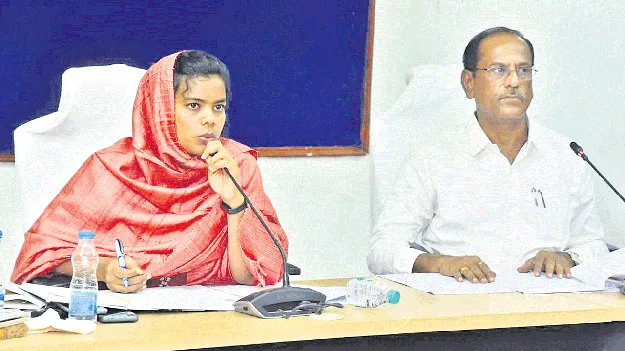 నిర్లక్ష్యంగా ఉంటే వేటు తప్పదు