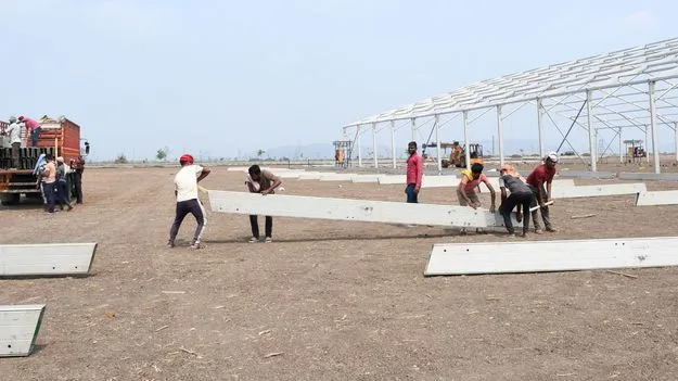 శరవేగంగా ప్రధాని మోదీ సభ ఏర్పాట్లు 